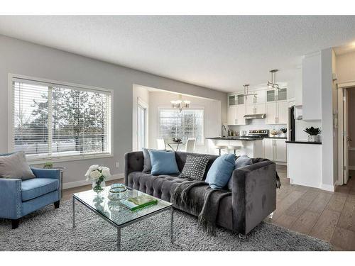 174 Cranfield Green Se, Calgary, AB - Indoor Photo Showing Living Room