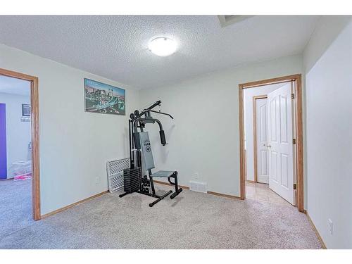 13 Mt Aberdeen Manor Se, Calgary, AB - Indoor