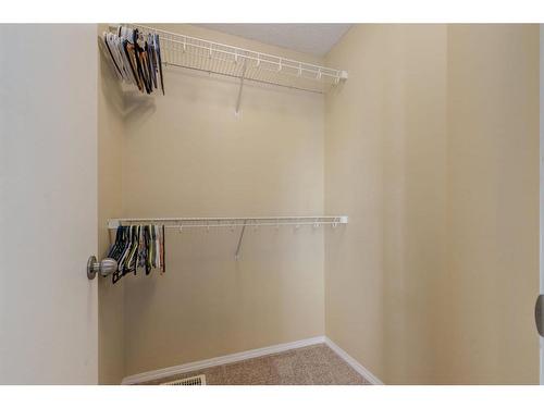 302 Elgin View Se, Calgary, AB - Indoor With Storage