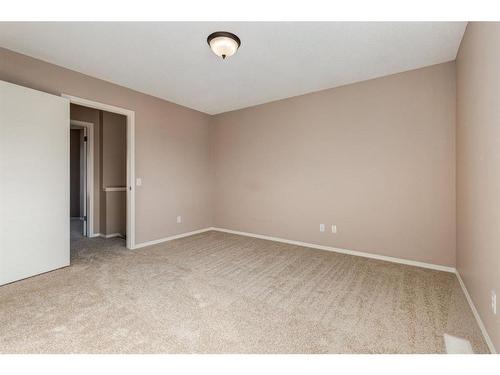 302 Elgin View Se, Calgary, AB - Indoor Photo Showing Other Room