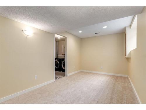 302 Elgin View Se, Calgary, AB - Indoor