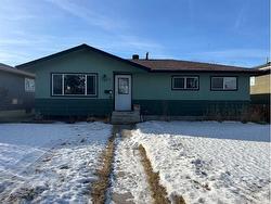 13 Foxwell Road SE Calgary, AB T2H 1A4