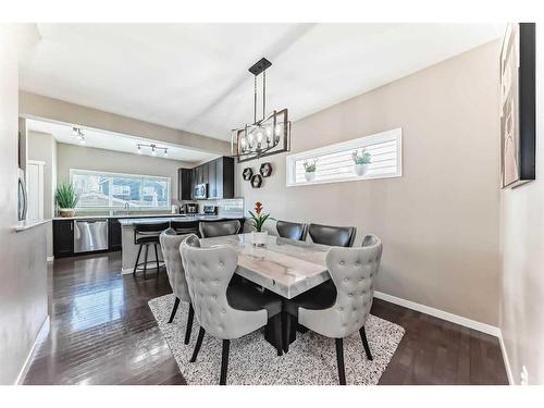 163 Mahogany Grove Se, Calgary, AB - Indoor Photo Showing Dining Room