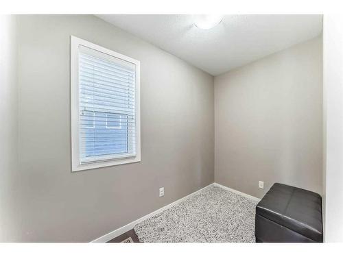 163 Mahogany Grove Se, Calgary, AB - Indoor Photo Showing Other Room