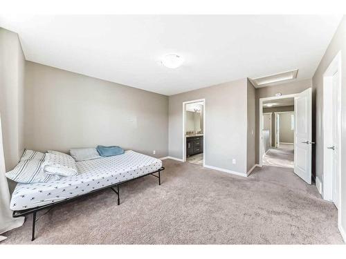 163 Mahogany Grove Se, Calgary, AB - Indoor Photo Showing Bedroom