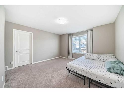 163 Mahogany Grove Se, Calgary, AB - Indoor Photo Showing Bedroom