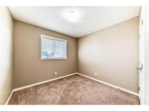 163 Mahogany Grove Se, Calgary, AB - Indoor Photo Showing Other Room