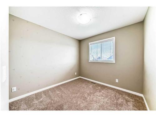 163 Mahogany Grove Se, Calgary, AB - Indoor Photo Showing Other Room