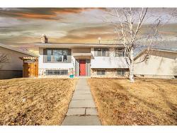 4704 Whitehorn Drive NE Calgary, AB T1Y 1X5