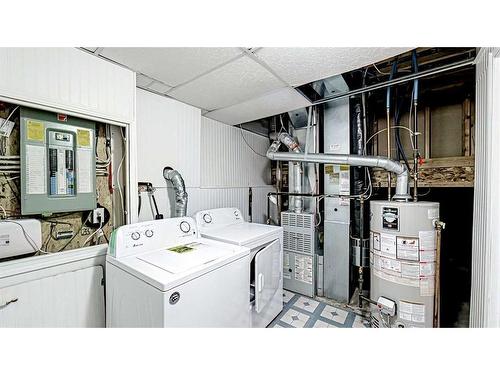 112 Covewood Close Ne, Calgary, AB - Indoor Photo Showing Laundry Room