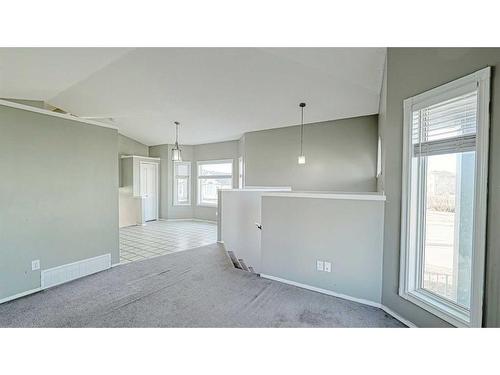 112 Covewood Close Ne, Calgary, AB - Indoor Photo Showing Other Room