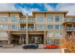 406-707 4 Street NE Calgary, AB T2E 3S7