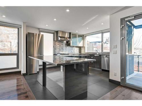 110 18 Street Nw, Calgary, AB - Indoor Photo Showing Kitchen With Upgraded Kitchen