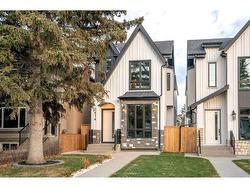 2414 35 Street SW Calgary, AB T3E 2Y1