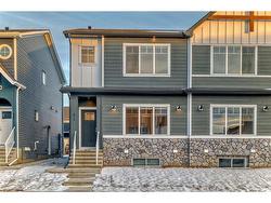 674 Rangeview Street SE Calgary, AB T3S 0H7