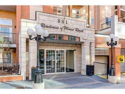 303-881 15 Avenue SW Calgary, AB T2R 1R8