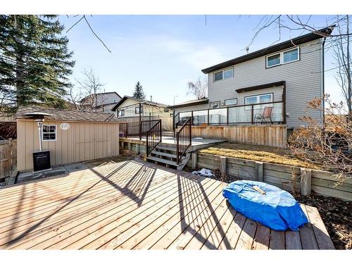 112 Beaconsfield Way Nw, Calgary, AB - Outdoor With Deck Patio Veranda With Exterior