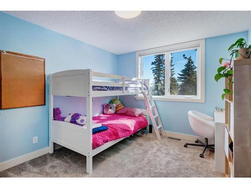 3343 Barrett Place Nw, Calgary, AB - Indoor Photo Showing Bedroom