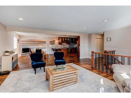 3343 Barrett Place Nw, Calgary, AB - Indoor Photo Showing Living Room