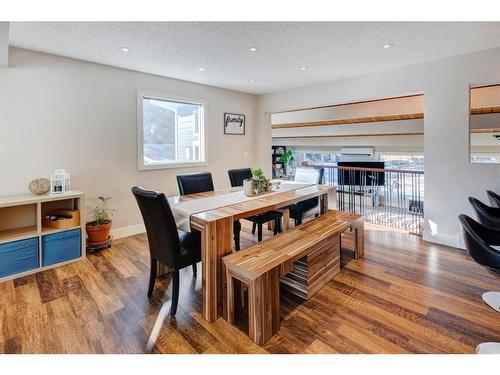 3343 Barrett Place Nw, Calgary, AB - Indoor Photo Showing Dining Room