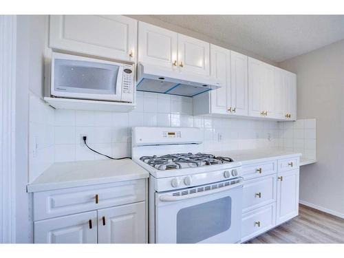 21 Panorama Hills Way Nw, Calgary, AB - Indoor Photo Showing Kitchen