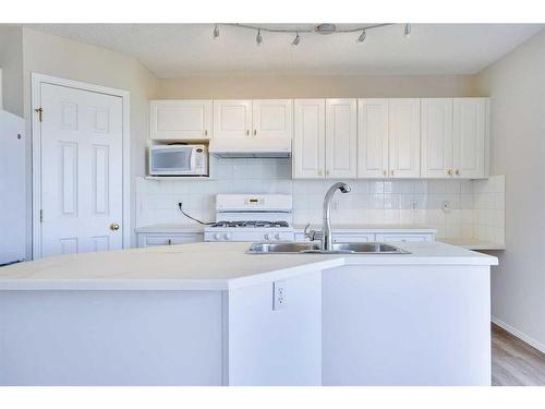 21 Panorama Hills Way Nw, Calgary, AB - Indoor Photo Showing Kitchen