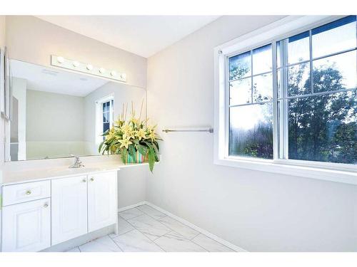 21 Panorama Hills Way Nw, Calgary, AB - Indoor Photo Showing Bathroom