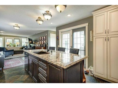 5003 Norris Road Nw, Calgary, AB - Indoor Photo Showing Kitchen