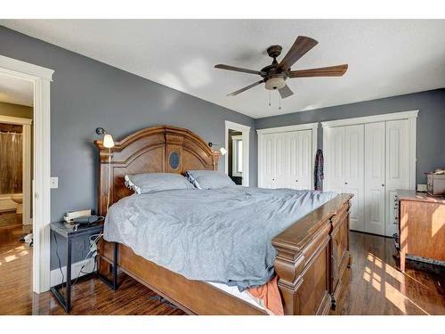 5003 Norris Road Nw, Calgary, AB - Indoor Photo Showing Bedroom