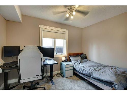 5003 Norris Road Nw, Calgary, AB - Indoor Photo Showing Bedroom