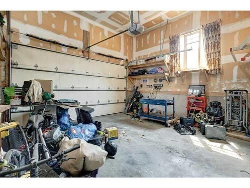 5003 Norris Road Nw, Calgary, AB - Indoor Photo Showing Garage