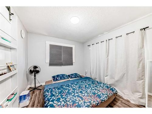 431 Malvern Close Ne, Calgary, AB - Indoor Photo Showing Bedroom