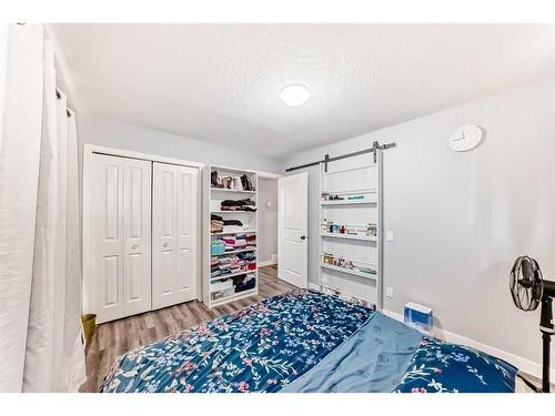 431 Malvern Close Ne, Calgary, AB - Indoor Photo Showing Bedroom