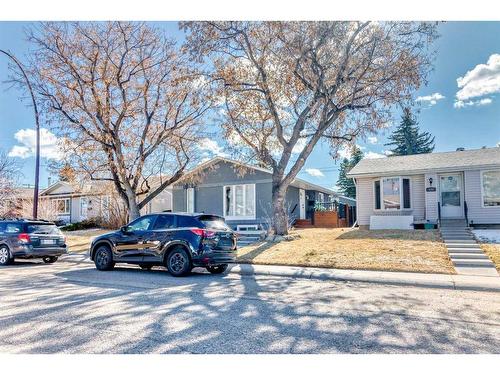 431 Malvern Close Ne, Calgary, AB - Outdoor