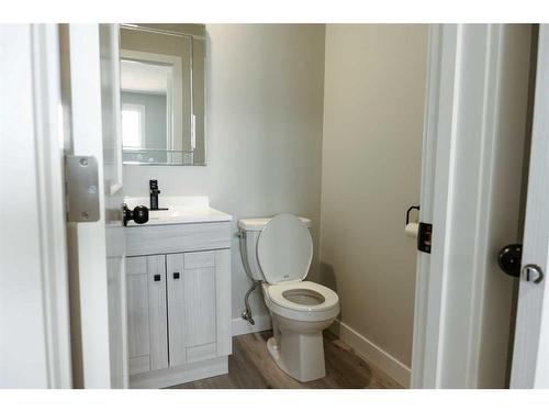 343 Ranchview Mews Nw, Calgary, AB - Indoor Photo Showing Bathroom