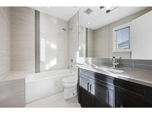 75 Aspen Summit Court Sw, Calgary, AB - Indoor Photo Showing Bathroom