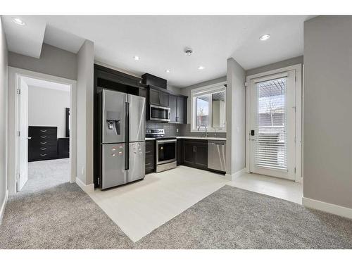 75 Aspen Summit Court Sw, Calgary, AB - Indoor Photo Showing Kitchen