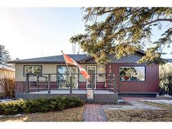 120 Glacier Drive SW Calgary, AB T3E 5A1