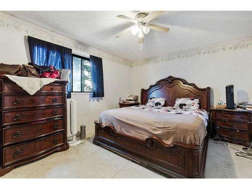 44 Whitworth Way Ne, Calgary, AB - Indoor Photo Showing Bedroom