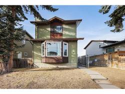 44 Whitworth Way NE Calgary, AB T1Y 6A8