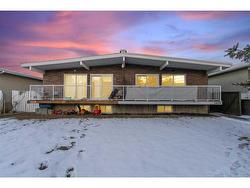 1428 45 Street SW Calgary, AB T3C 2C2