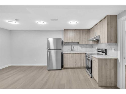 2339 Vista Crescent Ne, Calgary, AB - Indoor Photo Showing Kitchen