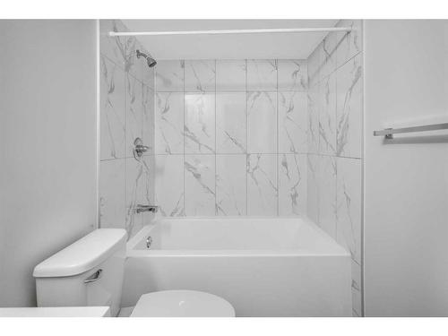 2339 Vista Crescent Ne, Calgary, AB - Indoor Photo Showing Bathroom