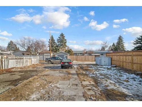 2339 Vista Crescent Ne, Calgary, AB - Outdoor