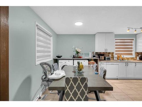 2339 Vista Crescent Ne, Calgary, AB - Indoor Photo Showing Dining Room