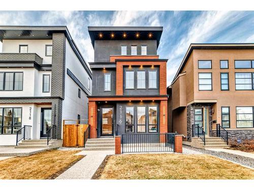 2116 Victoria Crescent Nw, Calgary, AB - Outdoor With Facade