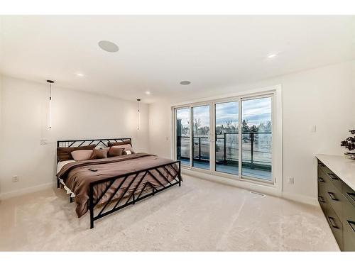 2116 Victoria Crescent Nw, Calgary, AB - Indoor Photo Showing Bedroom