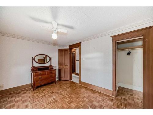 530 9 Avenue Ne, Calgary, AB - Indoor Photo Showing Other Room