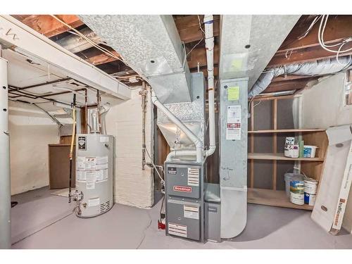 530 9 Avenue Ne, Calgary, AB - Indoor Photo Showing Basement