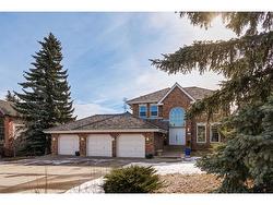 580 Coach Grove Road SW Calgary, AB T3H 1R8